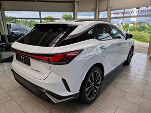 Nuovo Lexus RX 450 Hybrid SUV 2025 con Trasmissione Automatica (Benzina/Elettrica) 136 kW (185 CV), Tetto Panoramico e Fari a LED - Product Image 4