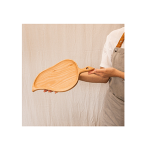 Assiettes de service au design moderne Assiette en bambou décorative en forme de feuille en bois naturel Snacks plateaux en bois aspect luxe - Product Image 4