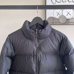 Veste d'hiver épaisse de haute qualité personnalisée, rembourrage en duvet, couleur unie, veste matelassée à capuche pour homme, pour l'extérieur - Product Image 3