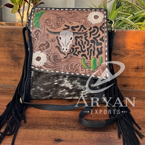 Sac en cuir repoussé à la main Sac à main Messenger Sac en cuir repoussé de vache Sac à main en cuir pour femmes Sacs en cuir - Product Image 1