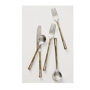 ชุดช้อนส้อมสำหรับตกแต่งโต๊ะอาหารดีไซน์ทันสมัย - Product Image 1