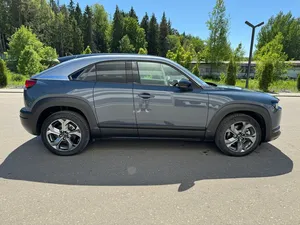 2020 M X H SUV Lithium Battery 110kWh Double Drive Motor AWD Leather Seats 6-Seater Rear <b>Camera</b> <b>Panoramic</b> Sunroof LED Lights - Product Image 5