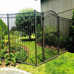 Fabricant vietnamien de clôtures en fer forgé robustes pour usage extérieur, fabriquées avec des matériaux 100 % locaux et un design expert. - Product Image 6