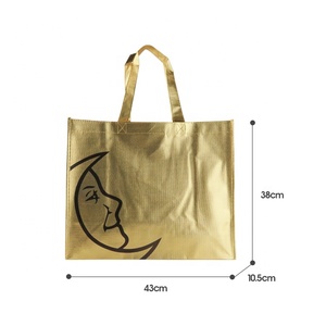 Sac à main en tissu non tissé écologique avec bandoulière, sac de shopping réutilisable de luxe en or métallique pour le sport et la gym - Product Image 6