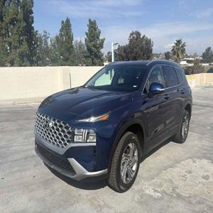 Hyundai Santa Fe SEL 2023 en parfait état - Product Image 1