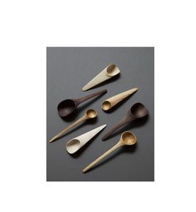 Cuillère en bois durable et éco-responsable pour les foyers soucieux de l'environnement, idéale pour les fêtes, axée sur la cuisine saine et les outils de cuisine naturels - Product Image 1