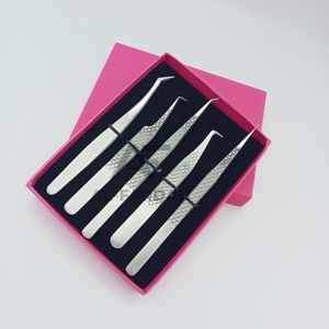 Pince à épiler pour extensions de cils AL FARDAN en acier inoxydable japonais de haute qualité, finition mate, pointe en fibre, pince à épiler diamantée pour cils - Product Image 1