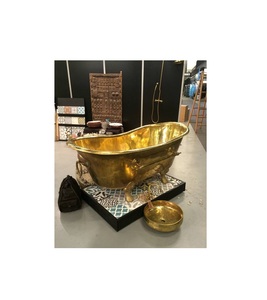 Baignoire en laiton au design unique pour des propriétés patrimoniales exclusives axées sur un décor artisanal et des finitions traditionnelles - Product Image 2