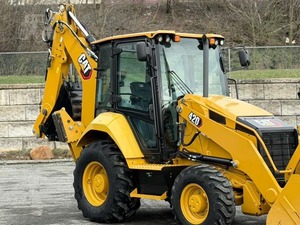 Chargeuse-pelleteuse CAT 120 d'occasion 4x4 avec godet frontal - Product Image 3