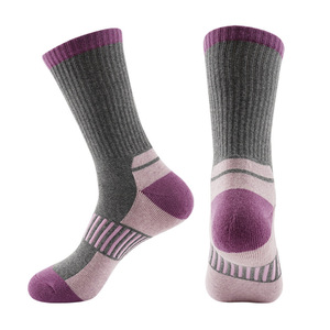 ถุงเท้าสกีกันความร้อนสูงถึงเข่า ODM ถุงเท้าหนาเสริมเทอร์รี่สำหรับเล่นกีฬาฤดูหนาวออกแบบได้ตามต้องการผลิตในเวียดนาม - Product Image 3