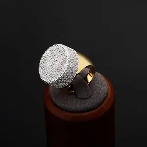 Anillo de Lujo de Plata de Ley 925 con Diamantes de Moissanita VVS, Micro Pavé con Baño de Oro Rosa para Bodas - Product Image 3