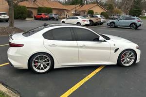 Usado correctamente 2018 A-lfa Romeo Giulia Quadrifoglio NRING Edition - Product Image 3