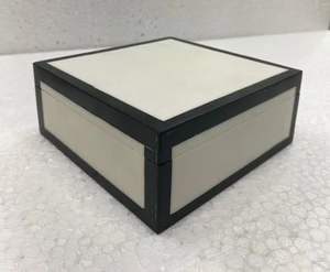 Artisanat Boîte À Bijoux Décoratif Résine Carré Puces Incrustation Boîte De Rangement MDF Bois Matériel - Product Image 1