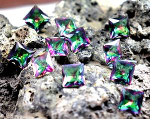 Earthmined Alexandrite Gemstone 2Pc(s)- 30Pc(s) Lote 9mm Princess Cut Faceted Alexandrite Stone Natural Alexandrite Pendiente Tamaño - Product Image 3