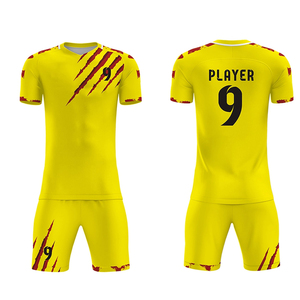 2023 Uniforme de football pour hommes Ensemble de polyester 100% respirant sublimé personnalisé Nouveau design avec coupe automatisée Meilleur prix - Product Image 3