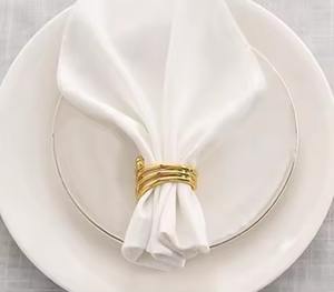 Rond de serviette Porte-serviette en métal fini à la main Anneau décoratif pour le réglage du dîner Rond de serviette antirouille classique - Product Image 4