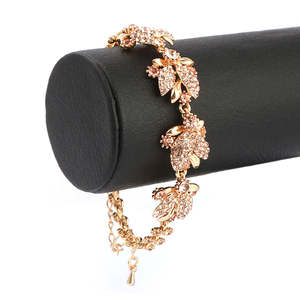 Pulsera Elegante para Mujer - Color Durazno - Product Image 1