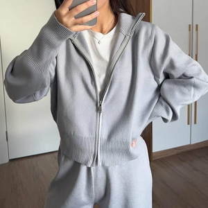 Conjunto de chándal de 2 piezas de alta calidad a la moda, diseño liso personalizado, forro polar de tecnología suave para mujer, conjunto de chándal informal - Product Image 5