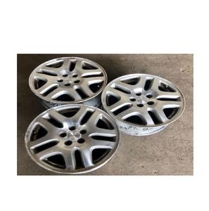 Roues d'occasion de marque personnalisée - Modèle -12 en promotion - Garantie 1 an - Excellent état - Fiable - Haute efficacité - Faible coût - Excellent rapport qualité-prix - Product Image 1