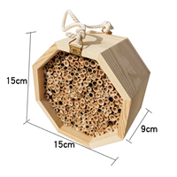Bee House Petite maison d'insectes faite à la main, accessoires pour animaux de compagnie fabriqués à partir de matériaux naturels et décoration de la maison élégante, vente en gros.