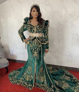 NOUVEAU DERNIÈRE ZARI--EMBROIDERY D'OR CAFTAN AVEC VESTE ROBE AVEC TRAIL AVEC Orné DE PERLES DE VERRE, PIERRE, DABKA WORK @ 2024 - Product Image 1