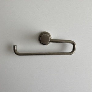 Porte-papier hygiénique en métal de qualité supérieure avec finition patine noire rustique Artisan fait à la main offrant un accent décoratif pour les intérieurs - Product Image 5