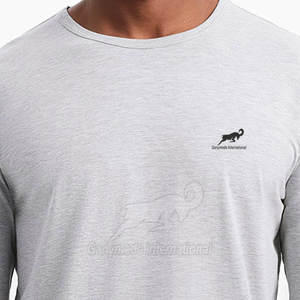 Chemise décontractée pour homme à manches longues, fabriquée en tissu de coton doux et respirant, conçue pour un confort quotidien. - Product Image 5