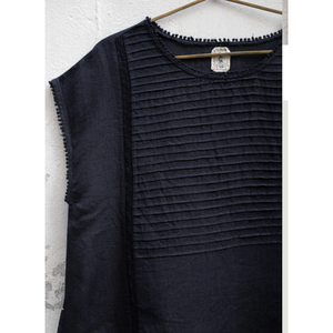 Vestido de Lino Negro con Detalle de Pintuck y Encaje - Talla Única para Uso Diario - Product Image 3