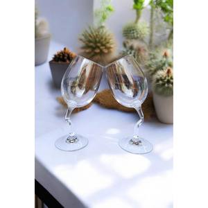 สะดุดตา แก้วไวน์แก้วใส ดีไซน์สวยงาม ทำให้เครื่องดื่มธรรมดาเปลี่ยนเป็นพิธีกรรมอันประณีต  งานฝีมือที่น่าทึ่ง สร้างสรรค์โดย BRUSHSTROKE - Product Image 4