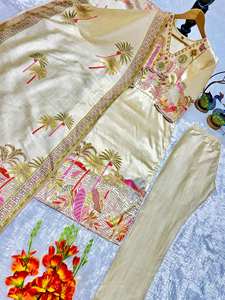 Ensemble Kurti en soie crème élégante avec dupatta imprimé - Product Image 6
