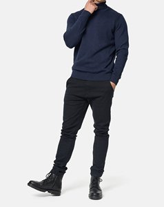 Sweat-shirt tendance pour homme avec logo brodé personnalisé en polaire respirante pour l'hiver dans diverses couleurs attrayantes en vente - Product Image 1