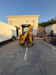 2022 JCB 1CXT Skid Steer Loader: Compact Versatility with Backhoe Power - Product Image 4