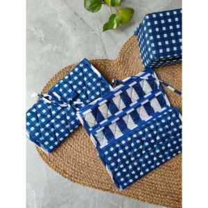 Pochette matelassée bleue à carreaux de style vintage pour montres et bijoux - Product Image 1