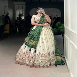 Gorgeos Looking Khadi Coton Avec Paillettes Et Fil Broderie Lehenga Choli Fabricant De L'Inde - Product Image 1