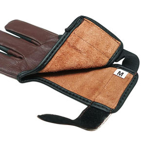 Finger Protective Archery Gloves 3-Finger Gloves for Bow and Arrow Sports Durable and Comfortable Available at Wholesale Price - Product Image 2