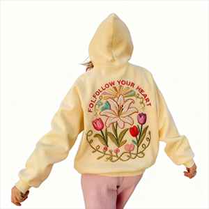 Sweat-shirt élégant pour femme en tissu polaire doux 100% coton avec broderie sur le devant pour un confort hivernal, un style décontracté quotidien et une tenue urbaine. - Product Image 1