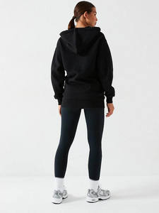 Vente chaude Logo Personnalisé Noir Essentiel Surdimensionné Zipper Up Sweat À Capuche Femme Anti-Rides Et Respirant Sweats À Capuche Vierges Pour Les Femmes - Product Image 3