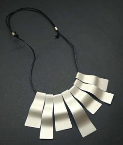 ลูกปัดเรซินที่สร้างสรรค์สำหรับผู้หญิงมาใหม่เครื่องประดับแอฟริกันสร้อยคอเส้นใหญ่เครื่องประดับงานแต่ง - Product Image 1