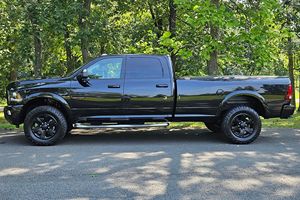 Ram 3500 Laramie Crew Cab 4x4 2016 en Excelente Estado - Product Image 5