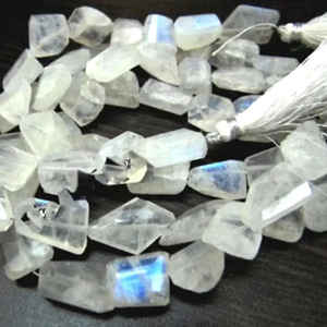 Natural azul llamativo blanco piedra lunar forma DE PEPITA cayó 10-15mm cuentas hebra 8 pulgadas de largo - Product Image 1