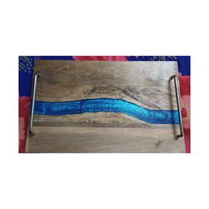 Plateau de service en bois fait main avec poignée Plateau décoratif en bois et résine pour fruits et aliments Option économique - Product Image 4