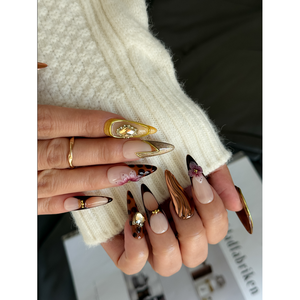 Uñas Postizas Vintage Amber Royale Estilo Retro con un Toque Elegante - Product Image 2