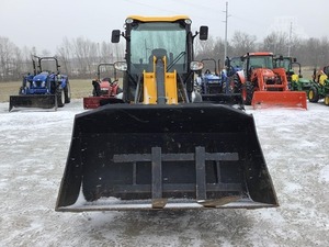 รถตักล้อยางขนาดเล็ก JCB 409 ปี 2015  รับน้ำหนักได้ 15 ตัน  พร้อมปั๊มไฮดรอลิก MOOG - Product Image 3