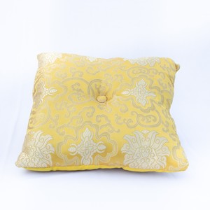 <b>Throw</b> <b>Pillows</b> for All Seasons: Cushions that Add Comfort and Style to Your Home - Product Image 4