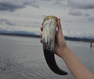 Corne à boire Viking avec support de ceinture en cuir Odin pour les collections d'artisanat naturel de l'Inde à vendre en vrac au prix d'usine - Product Image 6