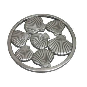 A-One - Salvamanteles de Aluminio con Diseño de Concha, Forma Redonda, Acabado Plateado, para Ollas y Sartenes, Protector de Calor para Mesa de Comedor - Product Image 1