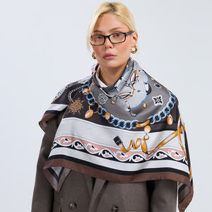 Foulard carré 100 % soie twill pour femme, bords roulés à la main, motif équestre de luxe avec boucle de ceinture, toutes saisons - Product Image 1