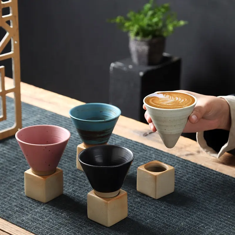 كوب قهوة تراثي إبداعي مع حدود قمع فنجان فخار خشن ياباني