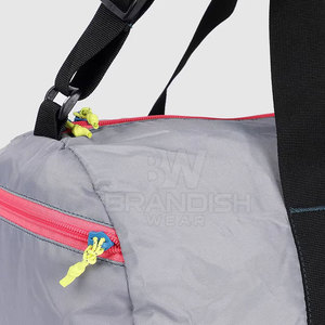 Sac de sport imperméable, respirant et léger, design personnalisé, sac de sport à bandoulière pour la vente en ligne - Product Image 6