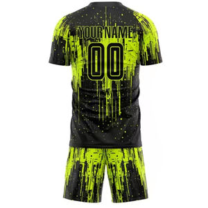 ชุดเสื้อฟุตบอลและกางเกงขาสั้นแบบยูนิเซ็กซ์ พิมพ์ลายด้วยความร้อน ผ้าโพลีเอสเตอร์ 100% ระบายอากาศ แห้งเร็ว น้ำหนักเบา คอวี สำหรับทีมแบบกำหนดเอง - Product Image 2